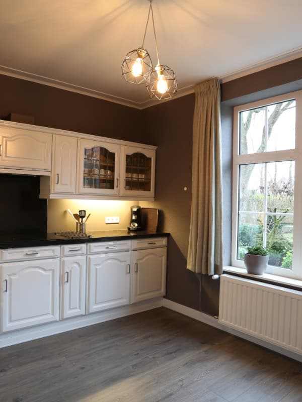 Modern Kitchen Counter Window 2